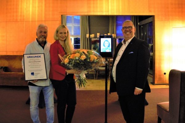 Ein Jahrzehnt wird gefeiert: Die Ausbildung zum geprüften Business Coach (BDVT & WCTC) in der Wild Akademie feiert 10-jähriges Jubiläum